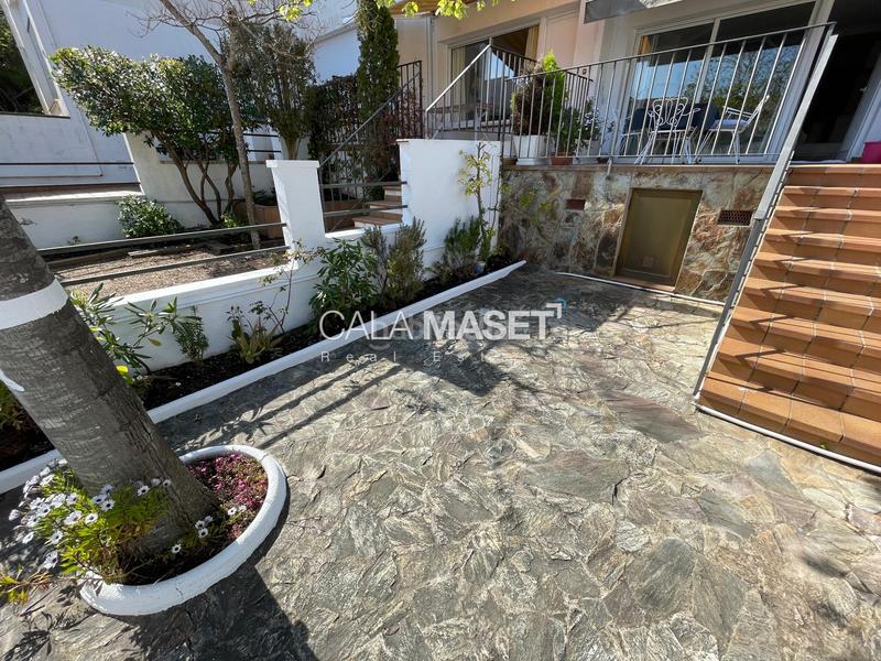 Foto e881b5a4-c5da-4c49-9b10-962123c30ac9. Casa adossada amb calefacció aparcament a Sant Pol Sant Feliu de Guíxols