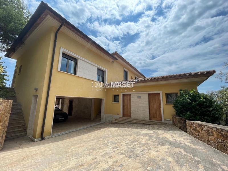 Foto 361d314c-cd4c-4b96-aa29-dd298abefe3c. Chalet con riscaldamento parcheggio in Puntabrava-Port Salvi Sant Feliu de Guíxols