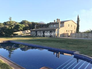 Casa  Del mas nou. Maravillosa en mas nou!