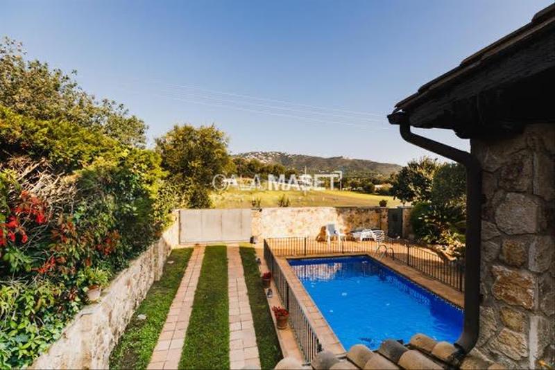 Foto 0e7fe191-7326-4b87-ae46-036aca3b1667. Xalet amb calefacció aparcament a Fenals Platja d´Aro