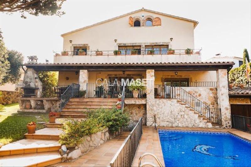 Foto bad38627-ed64-46bb-8461-8c23b5355982. Xalet amb calefacció aparcament a Fenals Platja d´Aro