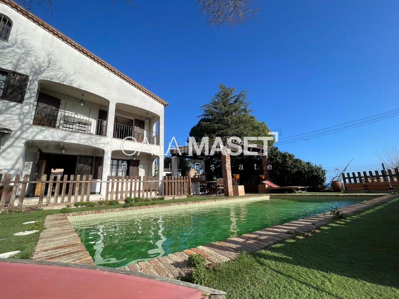 Foto f3b3dd98-bb2b-4449-aa13-1e07423de4d1. Xalet amb calefacció aparcament a Fenals Platja d´Aro