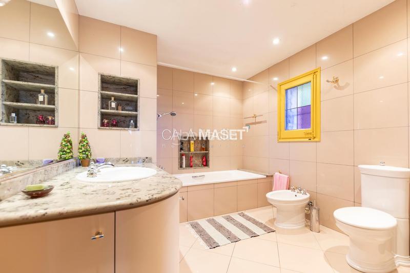 Foto 684deb74-9b72-4e29-992f-db98f8bc1b1e. Chalet con riscaldamento parcheggio in Urbanitzacions Platja d´Aro