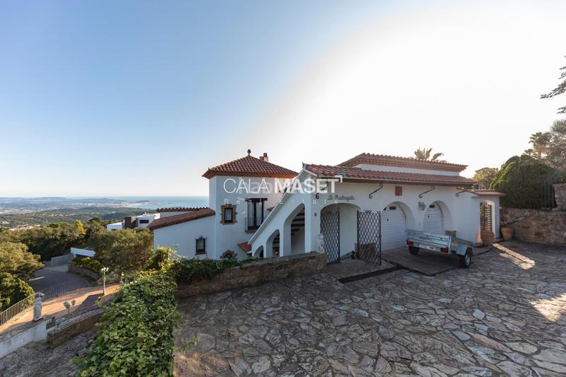 Foto de442c5f-0d81-4b3e-8c1f-d48953b78f55. Chalet con riscaldamento parcheggio in Urbanitzacions Platja d´Aro