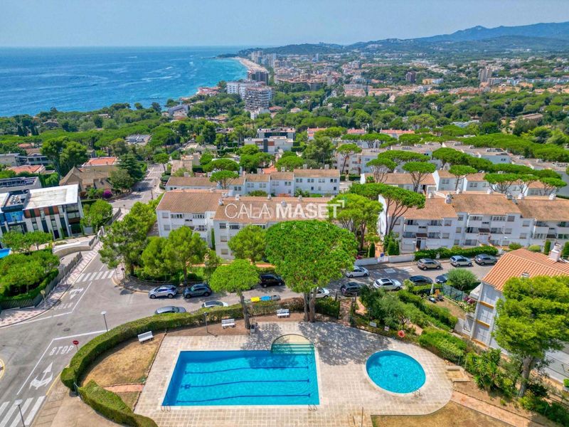 Foto e8aa4d86-26ee-43c0-b553-96bce1e5bc9a. Pis amb calefacció a Los Pinos-Politur Platja d´Aro