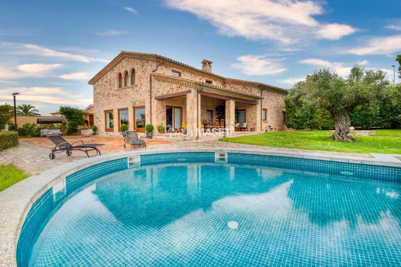 Foto 11c3cc4f-c86f-4593-8f75-01d23f3fb3de. Chalet mit heizung parking in Sant Pol Sant Feliu de Guíxols