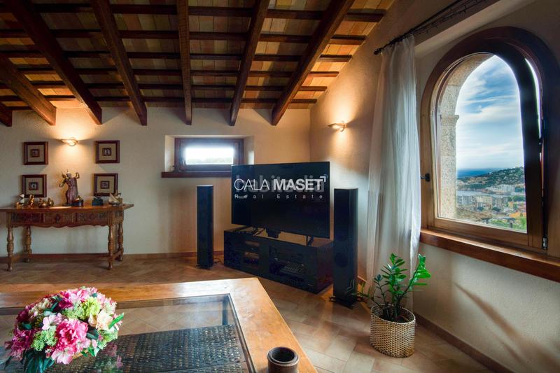 Foto 4b8cf59d-4ebf-46e5-95d8-5bdbdb055bf9. Chalet mit heizung parking in Sant Pol Sant Feliu de Guíxols