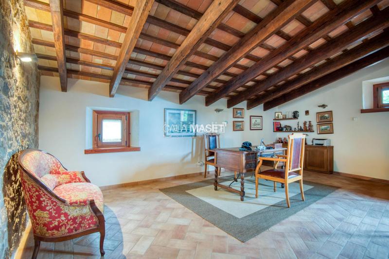 Foto e8c56eda-b648-428a-bb50-fb9813f6bd90. Chalet mit heizung parking in Sant Pol Sant Feliu de Guíxols