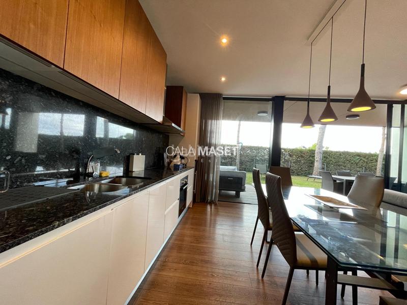Foto 416f973f-05a9-4fb8-982b-e53dd0a2be05. Appartement avec chauffage parking dans Los Pinos-Politur Platja d´Aro