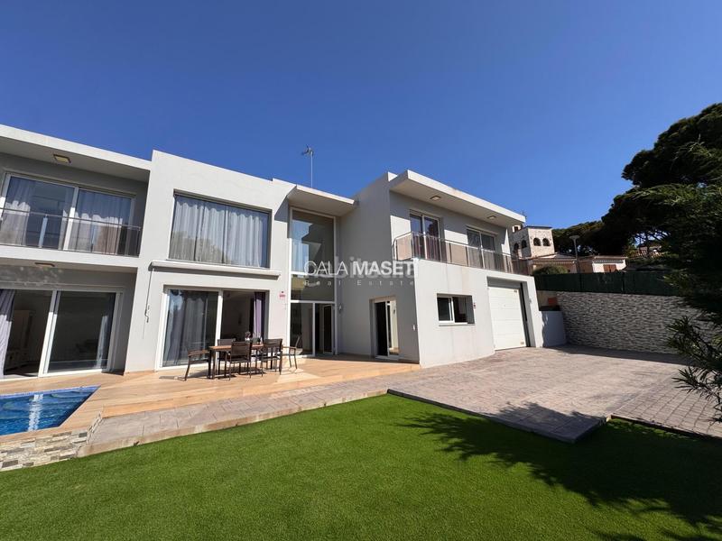 Foto 69c64dd6-7c5c-4324-ab66-a4a42c703ffa. Chalet maravillosa a solo 250 metros de las calas mas prestigiosas de la zona! en Platja d´Aro