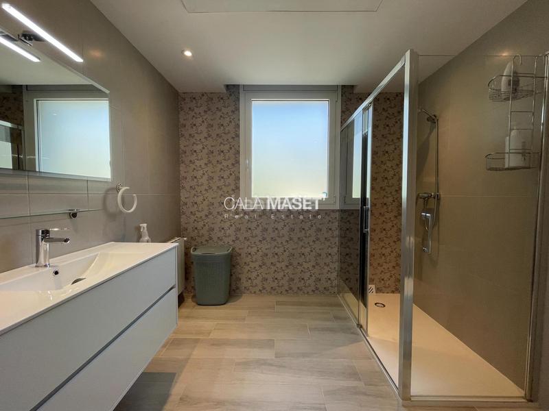 Foto 6ee2a487-a198-451f-8f4d-f2185609d605. Chalet maravillosa a solo 250 metros de las calas mas prestigiosas de la zona! en Platja d´Aro