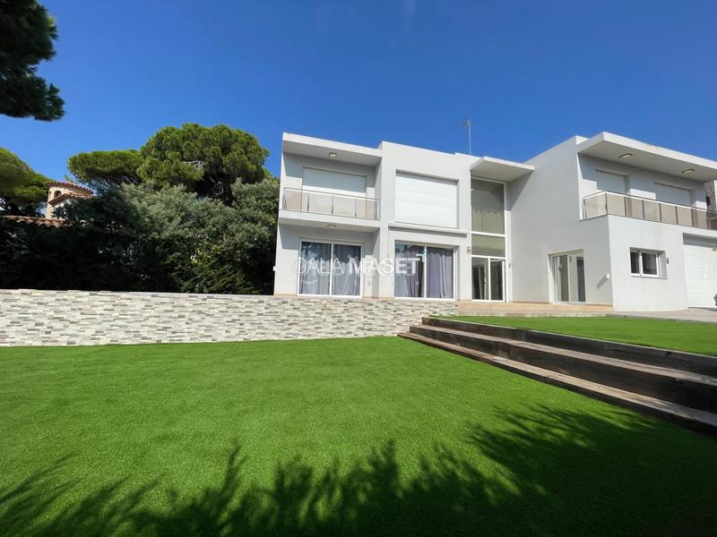 Foto 8f59a0b0-887b-4616-9a1a-345ca08e8668. Chalet maravillosa a solo 250 metros de las calas mas prestigiosas de la zona! en Platja d´Aro