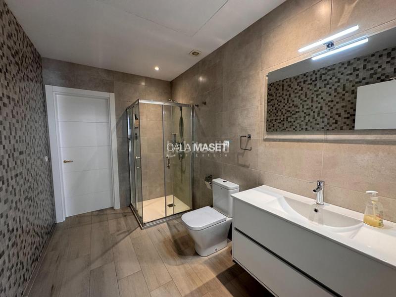 Foto ee941c45-a805-4eb0-b1c8-e4a380c0af71. Chalet maravillosa a solo 250 metros de las calas mas prestigiosas de la zona! en Platja d´Aro