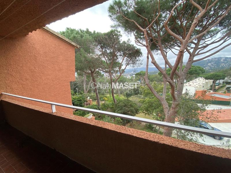 Foto 1b53cf8e-39cb-4577-9ef9-f953a9840f51. Casa a schiera con parcheggio in Los Pinos-Politur Platja d´Aro