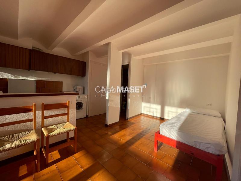 Foto 50d72ea5-b9cc-49f3-a8fc-7478bdc8eb3a. Casa a schiera con parcheggio in Los Pinos-Politur Platja d´Aro