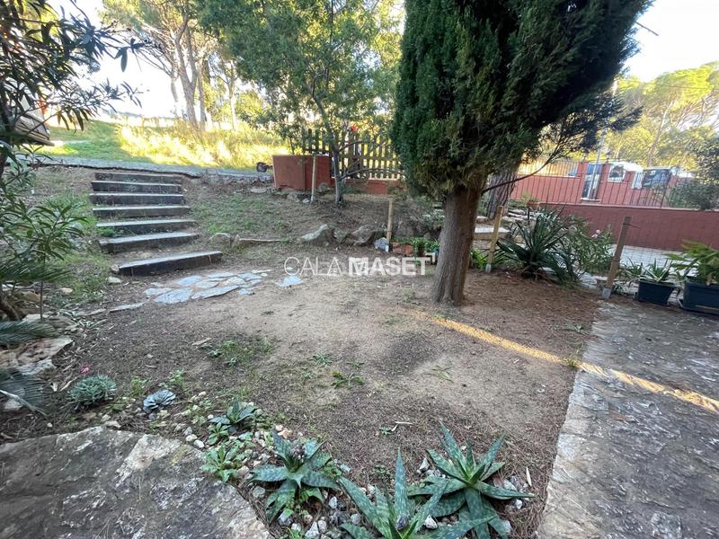 Foto 5dfb9c34-032a-42f2-ba07-7761fd931554. Casa a schiera con parcheggio in Los Pinos-Politur Platja d´Aro