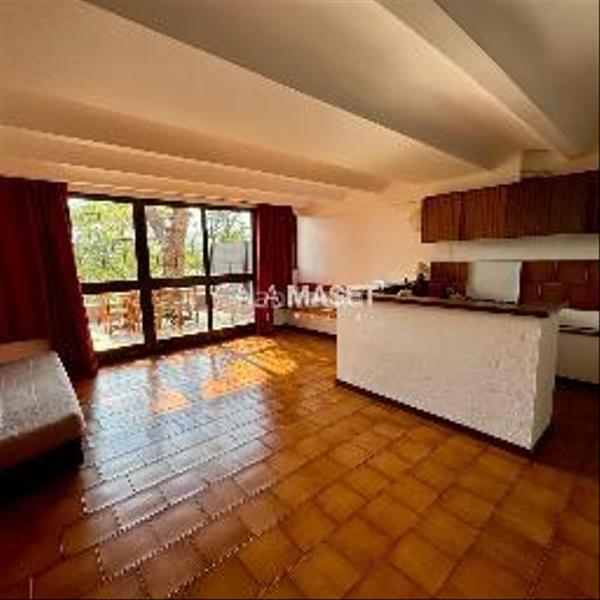 Foto 5ee99492-0c38-4008-a949-1299be59ad01. Casa a schiera con parcheggio in Los Pinos-Politur Platja d´Aro