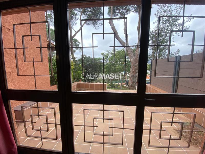 Foto aa8649ef-5072-4d90-9b01-55f1b9be457f. Casa a schiera con parcheggio in Los Pinos-Politur Platja d´Aro