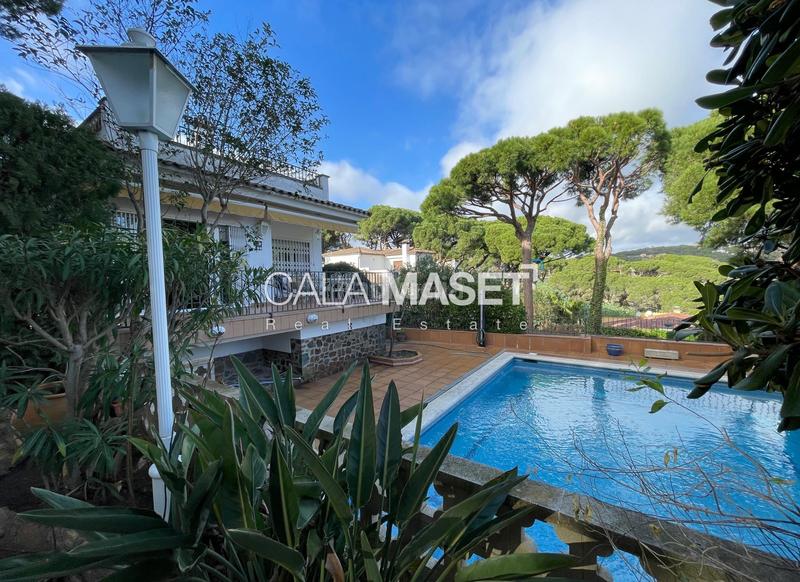 Foto 60efaf9f-7e18-4389-bc66-e6f5ae83c1f5. Chalet with heating parking pool in Sant Pol Sant Feliu de Guíxols