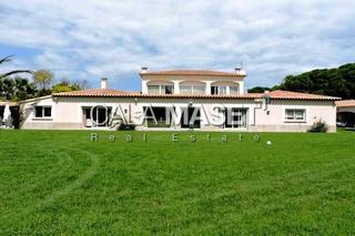 Masia a Pals. Espectacular masia en zona pals
