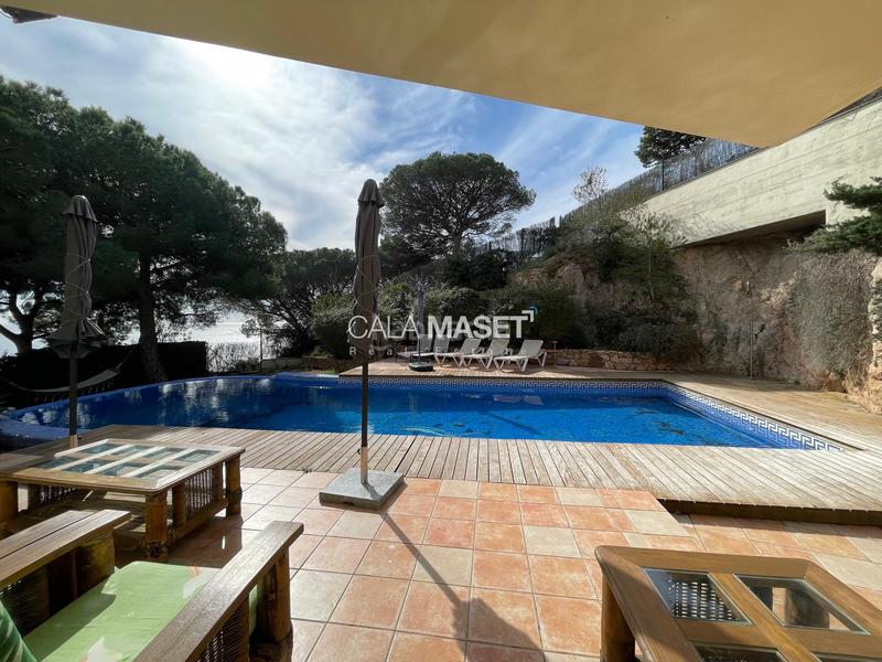 Foto 1b5ab3c8-108b-4b5b-84e2-4258c13ad149. Xalet amb calefacció aparcament piscina a Puntabrava-Port Salvi Sant Feliu de Guíxols