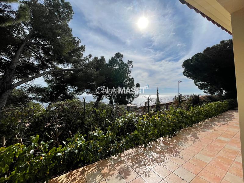 Foto 2f5e510b-0732-4a8e-b184-fb7dd8653dc3. Xalet amb calefacció aparcament piscina a Puntabrava-Port Salvi Sant Feliu de Guíxols