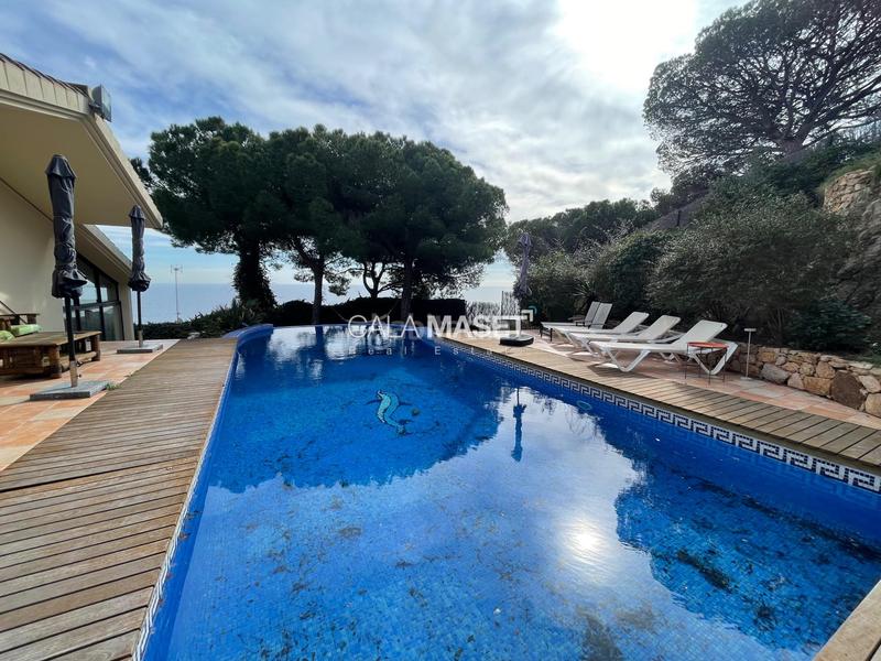 Foto 31cacfcc-4ab5-4505-adcb-2ac6acb75f5d. Xalet amb calefacció aparcament piscina a Puntabrava-Port Salvi Sant Feliu de Guíxols