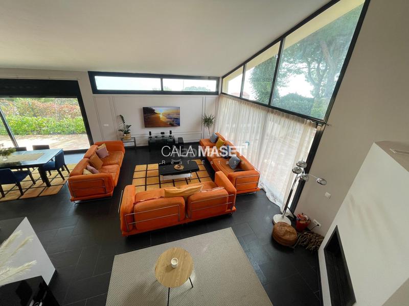 Foto bf1825c0-8abd-45a3-a473-11bca1ea7206. Xalet amb calefacció aparcament piscina a Puntabrava-Port Salvi Sant Feliu de Guíxols