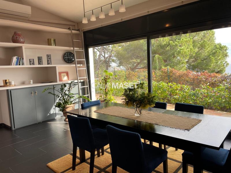 Foto e93affa8-e5a9-47ab-861b-40750cb76d30. Xalet amb calefacció aparcament piscina a Puntabrava-Port Salvi Sant Feliu de Guíxols