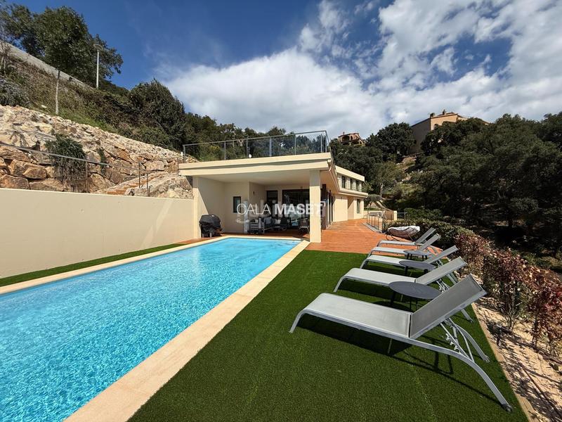 Foto e7b1d068-129f-4cf4-9e90-031aa87af865. Chalet maravillosa villa con vistas al mar en Urbanitzacions Platja d´Aro