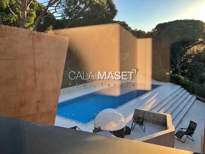 Foto 9583331f-6d32-4644-997c-fe401639fa18. Affitto chalet con parcheggio in Sant Pol Sant Feliu de Guíxols