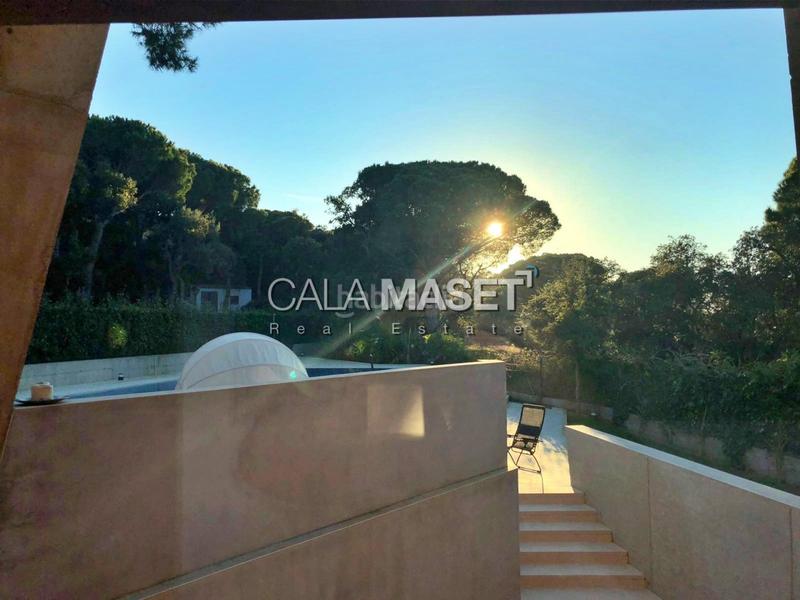 Foto 0987730c-8b9e-42f4-8538-2ed22f122955. Location chalet avec parking dans Sant Pol Sant Feliu de Guíxols