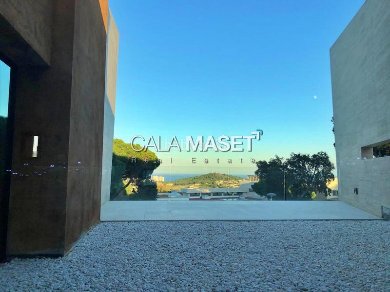 Foto 1e22e4bb-272a-4195-a835-4b1ba225b3df. Rent chalet with parking in Sant Pol Sant Feliu de Guíxols