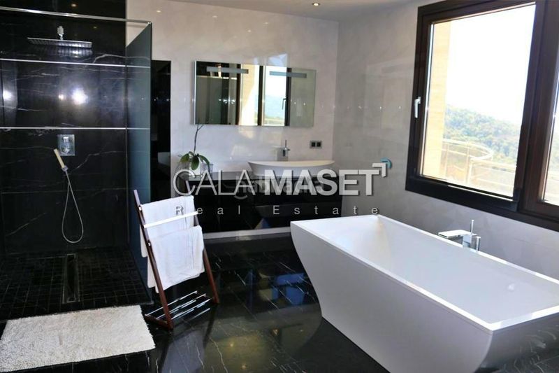 Foto 352c665d-f670-4291-ae7c-f96731a1fa18. Xalet amb calefacció aparcament piscina a Urbanitzacions Platja d´Aro