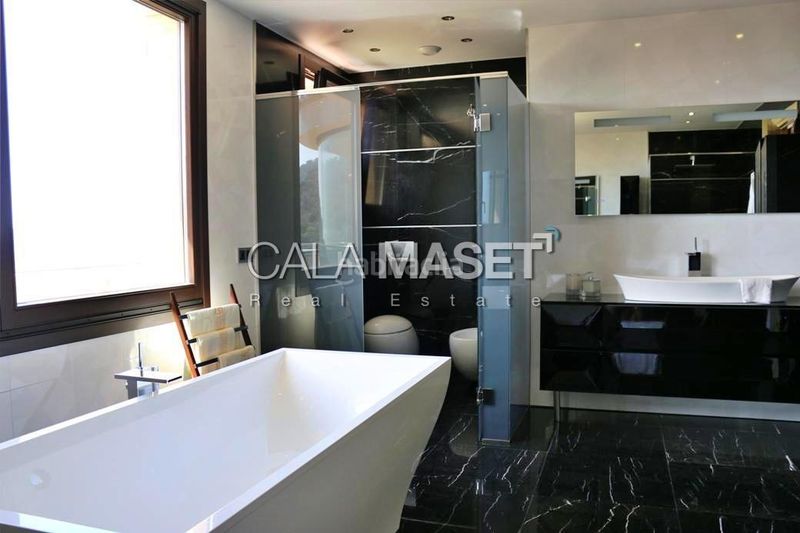 Foto 74122a3d-4c4f-4cf6-ab1c-f9807ae32333. Xalet amb calefacció aparcament piscina a Urbanitzacions Platja d´Aro