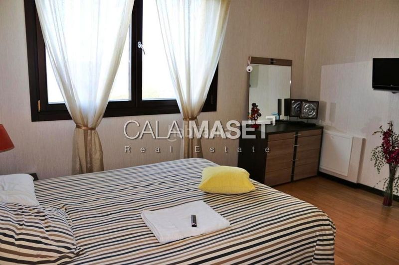 Foto b06ea849-8a3a-4543-b6cd-ddda7a35bb28. Xalet amb calefacció aparcament piscina a Urbanitzacions Platja d´Aro