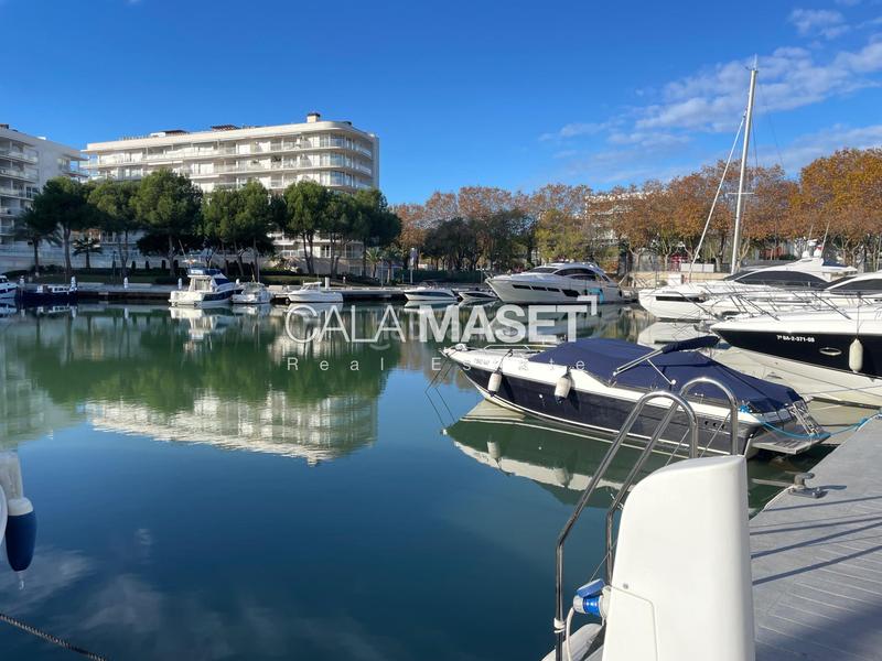 Foto 719f684a-df9b-444c-9b83-15113338866e. Apartament amb calefacció aparcament piscina a Port d´Aro Platja d´Aro