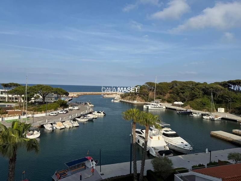 Foto cb44b291-8bd0-4539-91e8-a6dad1bba8dd. Apartament amb calefacció aparcament piscina a Port d´Aro Platja d´Aro