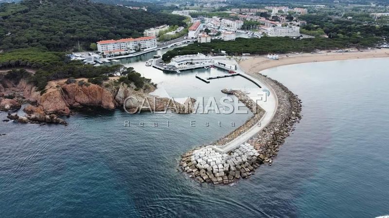 Foto 89d9a7ce-77a0-4f46-a08b-4cfd4876c2da. Apartament amb calefacció aparcament piscina a Fenals Platja d´Aro