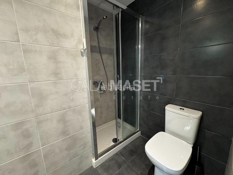 Foto f2354fef-4671-43f4-be89-78768fa11403. Apartament amb calefacció aparcament piscina a Fenals Platja d´Aro