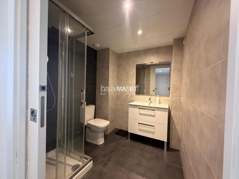 Foto f5dea675-97c1-4bbe-a321-5fbc56eb281b. Apartament amb aparcament piscina a Fenals Platja d´Aro