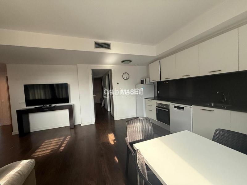 Foto f97fecbf-aad3-44c5-9157-309d2e402d09. Apartament amb aparcament piscina a Fenals Platja d´Aro