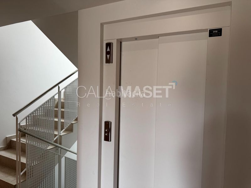 Foto fe6ded58-f4e7-43bd-8986-4103b1b99c8a. Apartament amb calefacció aparcament piscina a Fenals Platja d´Aro