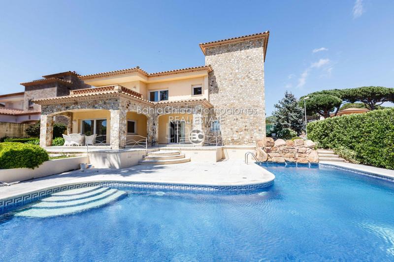 Foto 9569fe16-ec66-41e2-b3f5-af989afdca3f. Chalet en Urbanitzacions Platja d´Aro