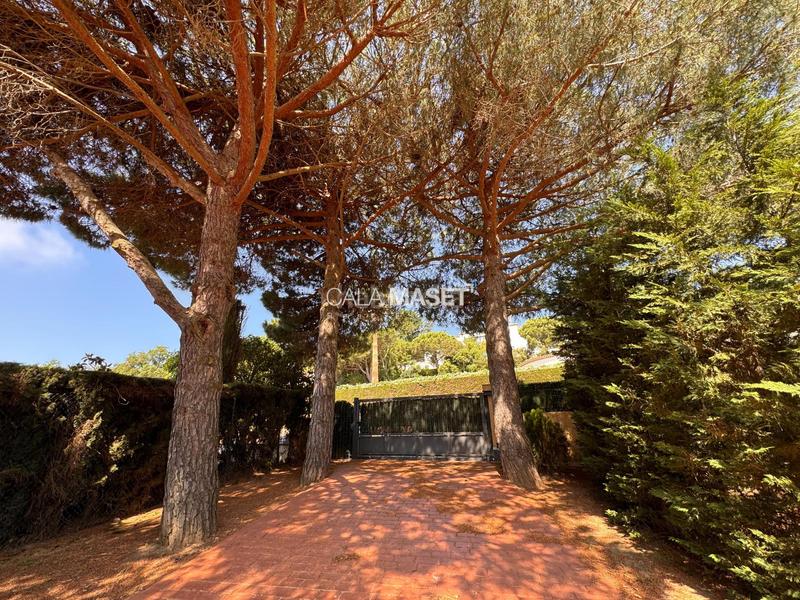 Foto 4b946bf2-6542-4a6d-8bac-18f8c03633b4. Chalet exclusiva propiedad en mas nou en Urbanitzacions Platja d´Aro