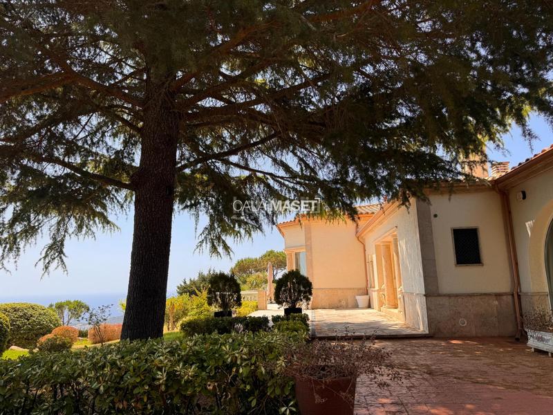 Foto a51b6251-aa9f-4b26-89c6-b92dbab30942. Chalet exclusiva propiedad en mas nou en Urbanitzacions Platja d´Aro