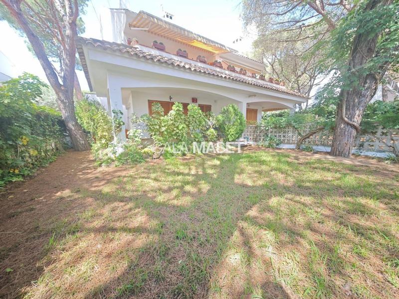 Foto 452033b9-e6ac-41ff-99b3-17409e582773. Apartament amb aparcament piscina a Centre-Platja Platja d´Aro