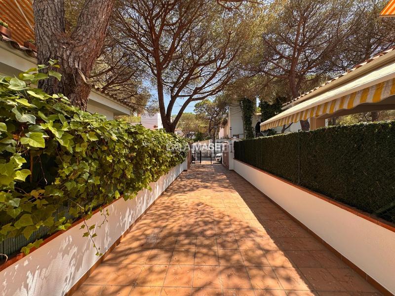 Foto 58b379ae-7710-4128-8b98-a6ed1364d12a. Apartament amb aparcament piscina a Centre-Platja Platja d´Aro