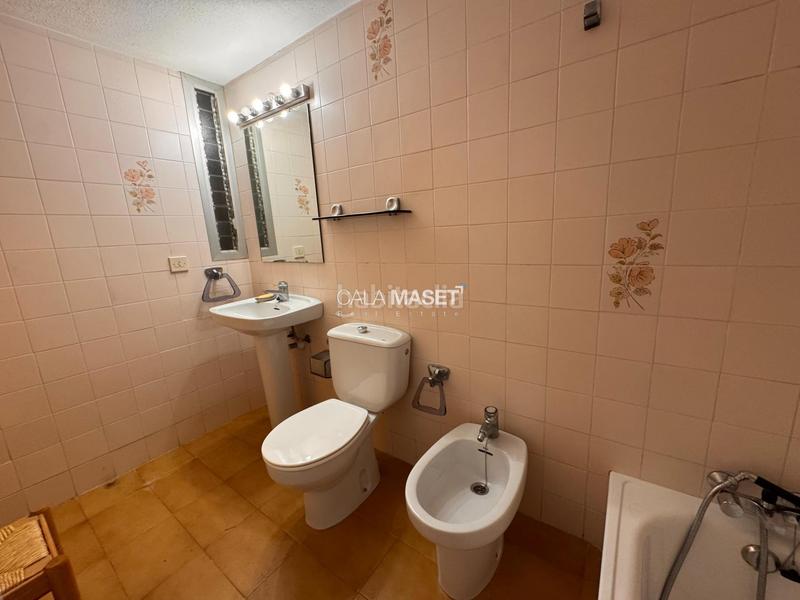 Foto 611aa608-8dd5-4d0d-ac46-ce88c86cbfdd. Apartament amb aparcament piscina a Centre-Platja Platja d´Aro