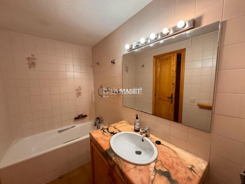 Foto aca31d8f-2256-4eee-9f42-93a107777053. Apartament amb aparcament piscina a Centre-Platja Platja d´Aro